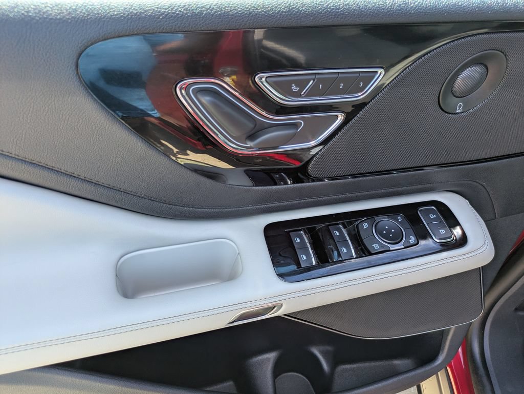 Used 2026 Lincoln Aviator 2WD image 5