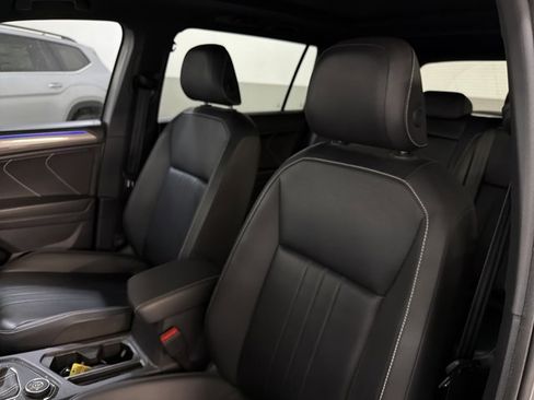 Certified 2024 Volkswagen Tiguan SE R-Line AWD/4WD image 5