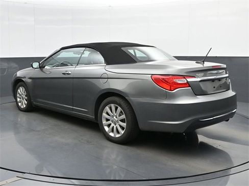 Used 2013 Chrysler 200 Touring image 6