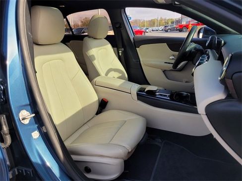 Used 2021 Mercedes-Benz A 220 image 14