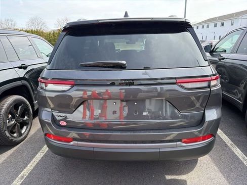 New 2026 Jeep Grand Cherokee Limited w/ Limited Altitude Package AWD/4WD image 6