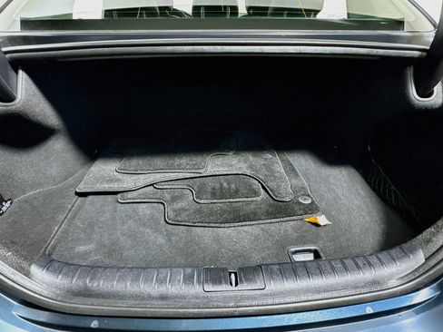 Used 2025 Genesis G70 2.5T image 25