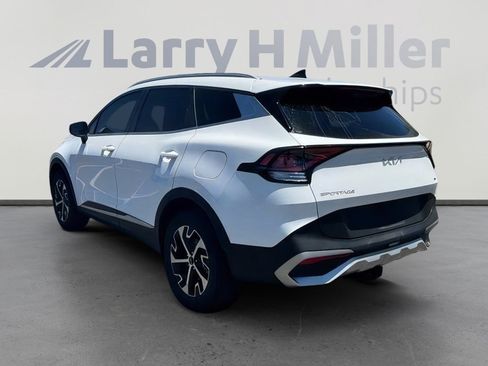 Used 2023 Kia Sportage EX AWD/4WD image 4