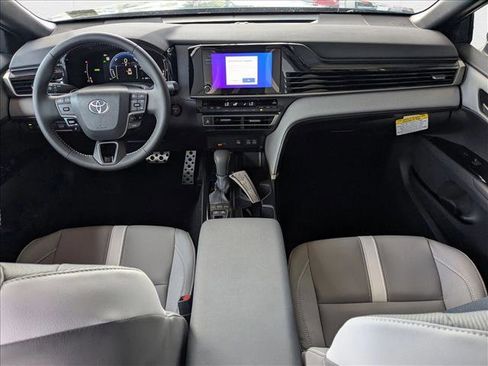 New 2025 Toyota Camry SE image 13