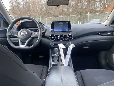 Used 2025 Nissan Sentra SV image 14