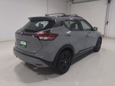 Used 2021 Nissan Kicks SR w/ Exterior Package FWD image 9