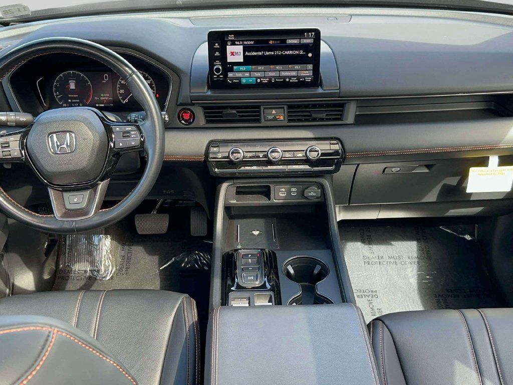 Certified 2024 Honda Pilot TrailSport image 10