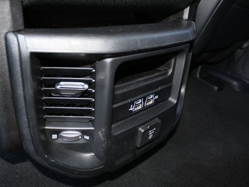 Used 2019 RAM 1500 Laramie image 22