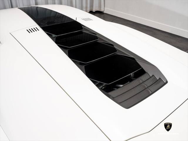 Used 2022 Lamborghini Aventador Countach AWD/4WD image 40