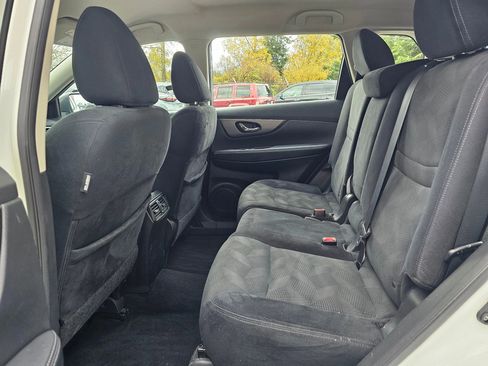 Used 2015 Nissan Rogue SL image 19