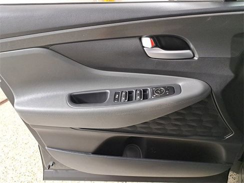 Used 2022 Hyundai Santa Fe SEL w/ Convenience Package image 21