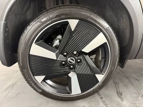 Used 2025 Nissan Kicks SR image 11