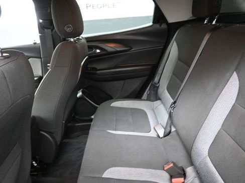 Used 2022 Chevrolet TrailBlazer LT w/ Driver Confidence Package image 17