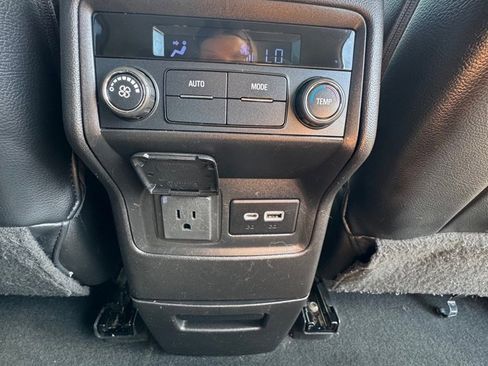 Used 2023 GMC Acadia AT4 image 18