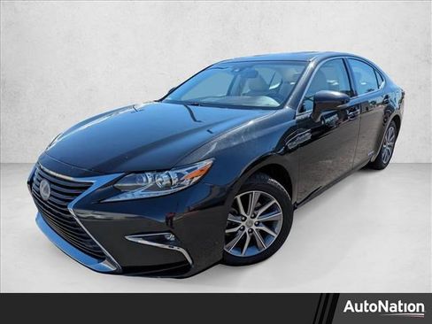 Used 2016 Lexus ES 300h image 1