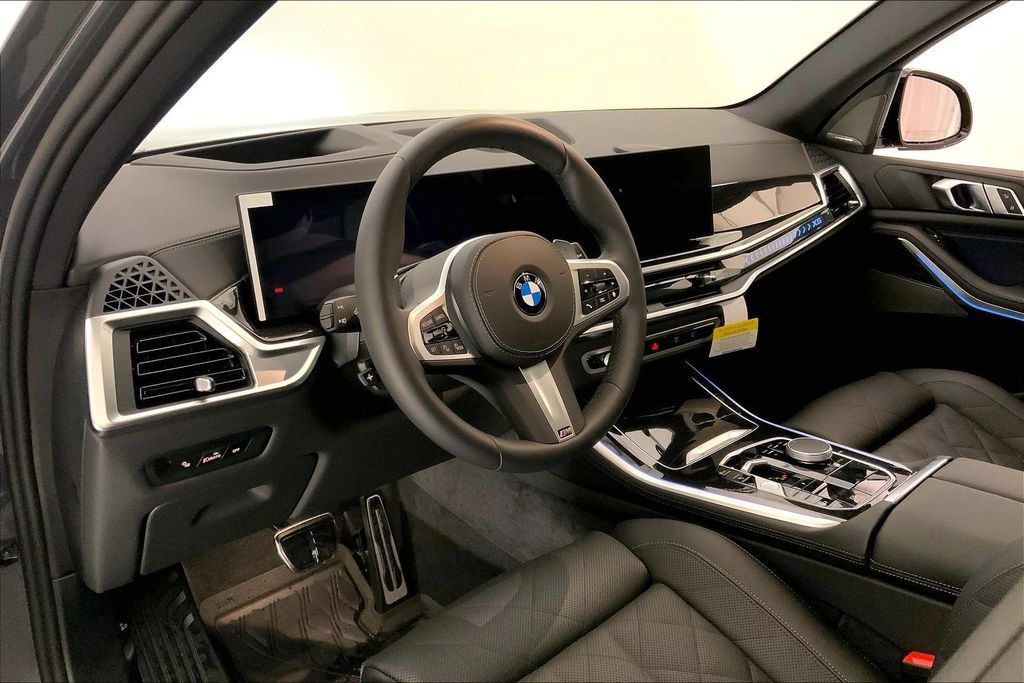 Used 2026 BMW X5 xDrive40i w/ M Sport Package AWD/4WD image 4