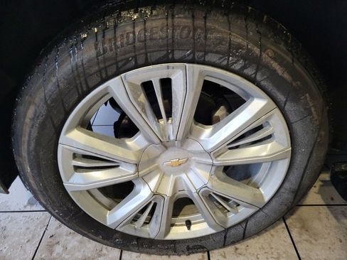 Used 2024 Chevrolet Tahoe High Country w/ Premium Package image 18