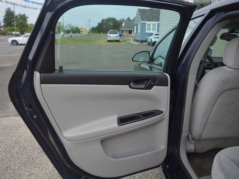 Used 2007 Chevrolet Impala LT FWD image 22
