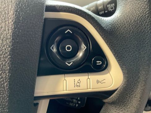 Used 2017 Toyota Prius Two FWD image 12