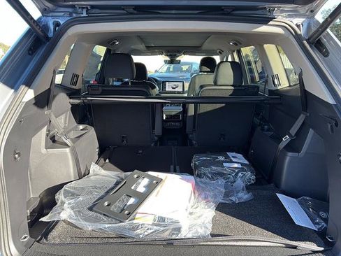 New 2026 Volkswagen Atlas SEL image 13