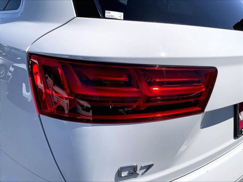 Used 2019 Audi Q7 2.0T Premium Plus w/ Premium Plus Package AWD/4WD image 32