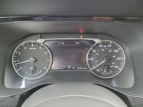 Used 2025 Nissan Pathfinder SL AWD/4WD image 25