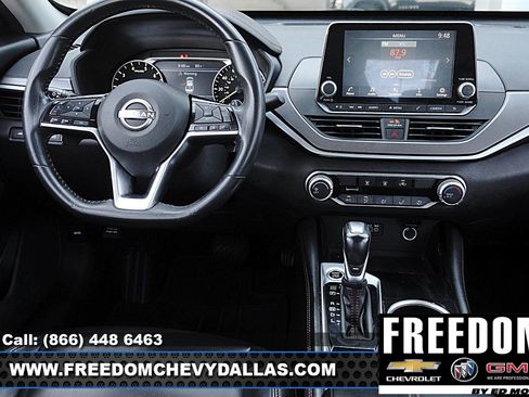 Used 2023 Nissan Altima 2.5 SR FWD image 13