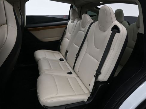 Used 2019 Tesla Model X 100D image 27
