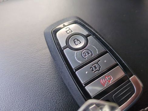 Used 2023 Ford Explorer Limited w/ Equipment Group 301A AWD/4WD image 32