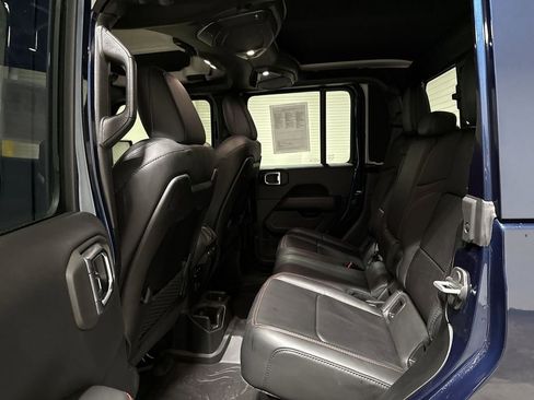 Used 2025 Jeep Gladiator Rubicon image 23