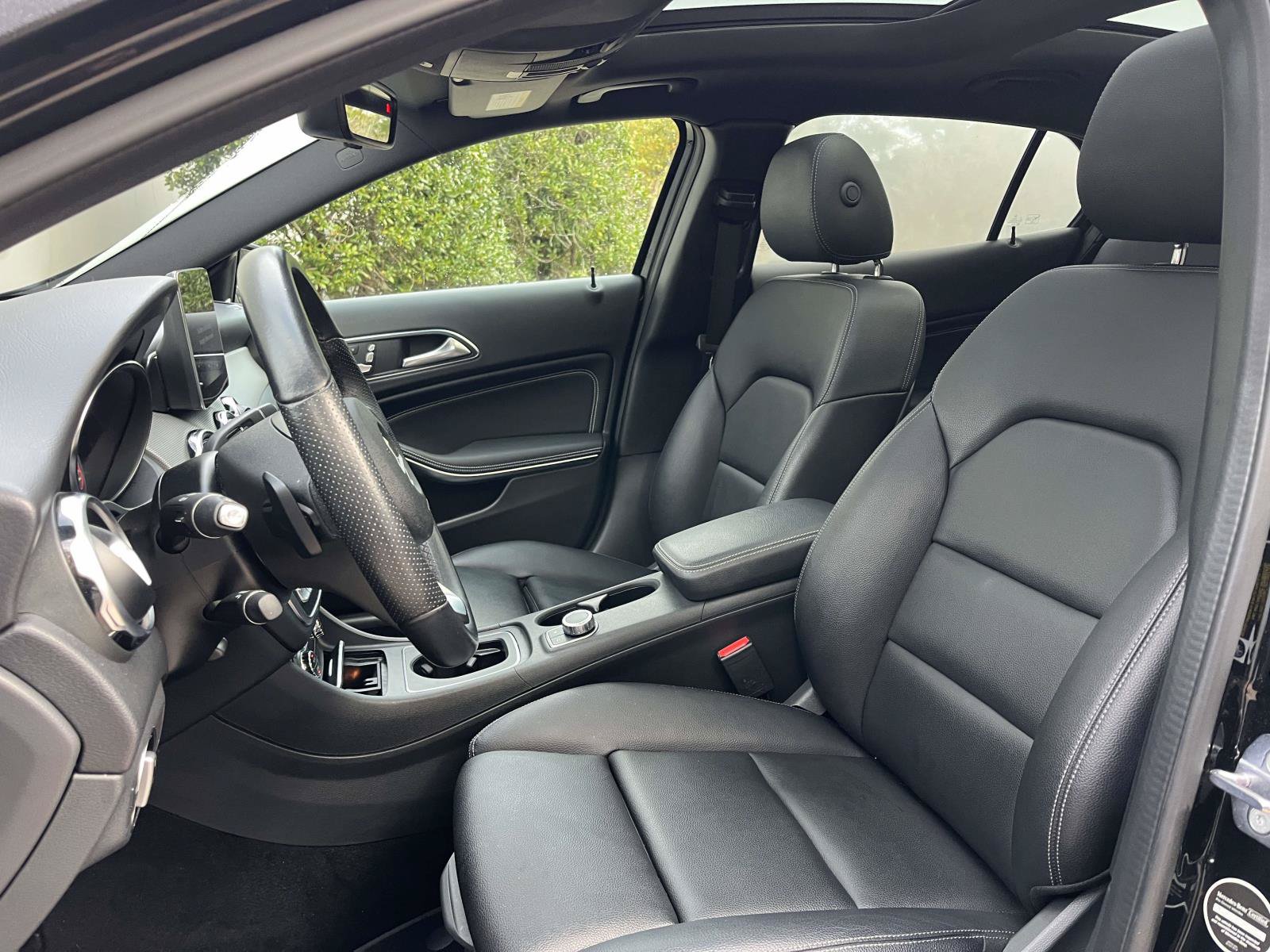 Used 2019 Mercedes-Benz GLA 250 4MATIC image 46