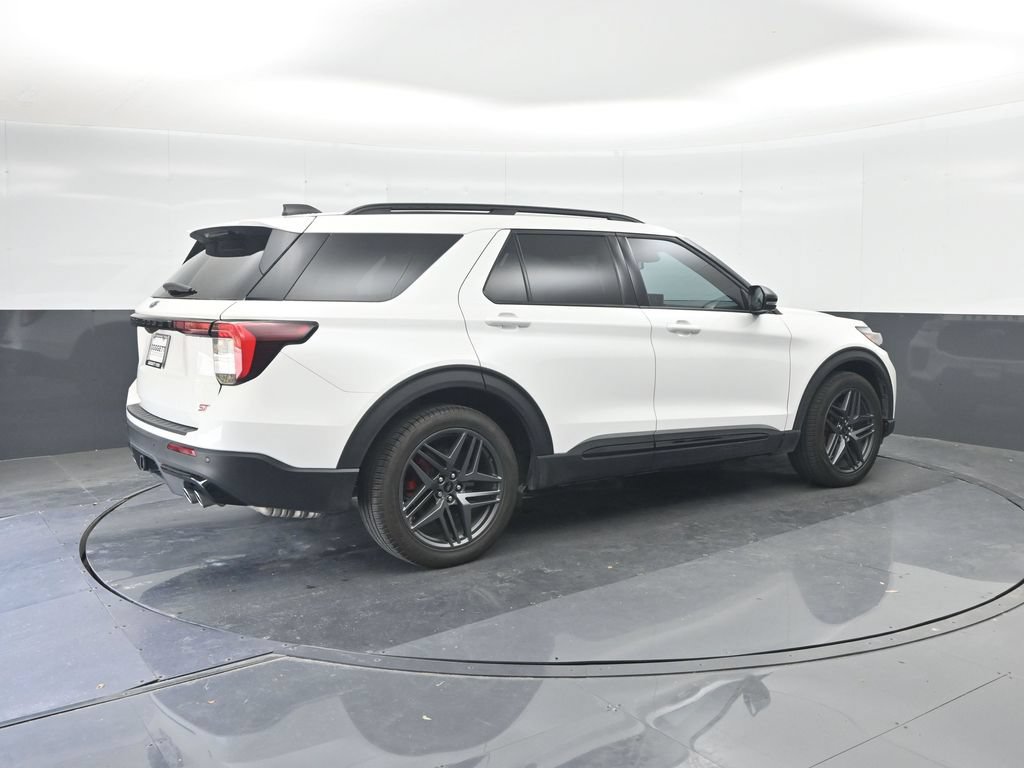 Used 2025 Ford Explorer ST RWD image 15