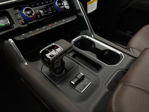 New 2026 GMC Sierra 1500 Denali w/ Denali Reserve Package image 32