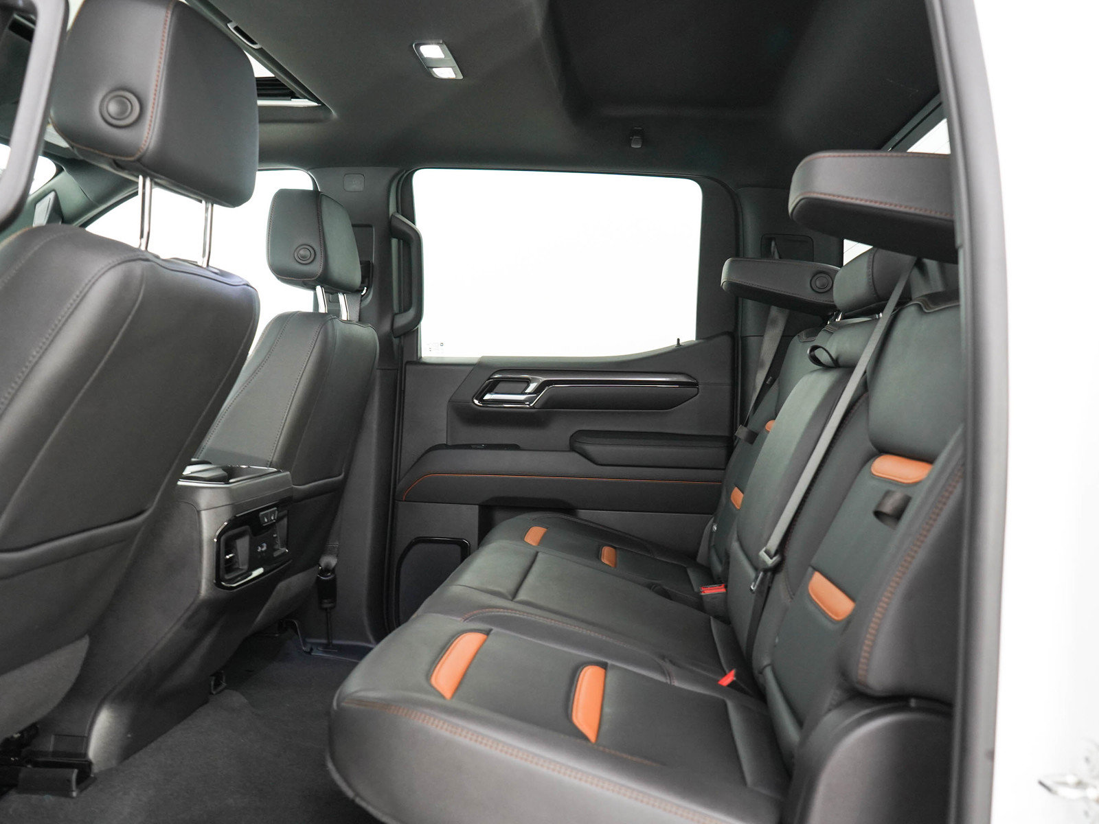 Used 2024 GMC Sierra 1500 AT4 w/ Technology Package AWD/4WD image 16