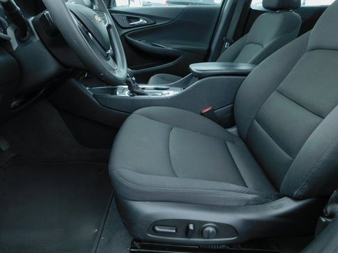 Used 2023 Chevrolet Malibu LT image 25