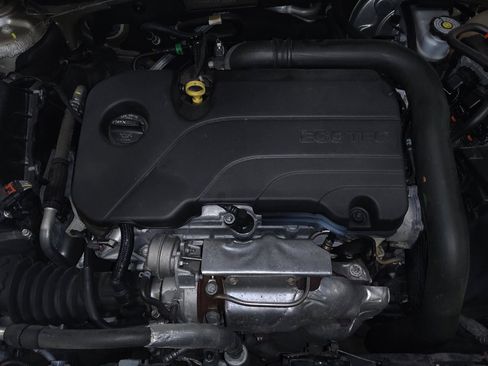 Used 2022 Chevrolet Malibu LT FWD image 30