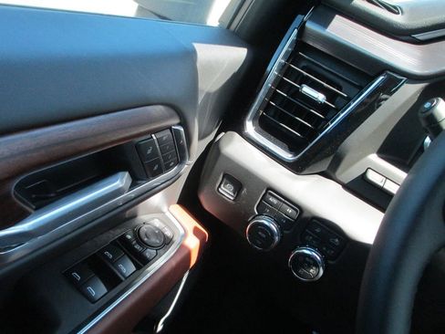 New 2026 GMC Sierra 2500 Denali Ultimate AWD/4WD image 15