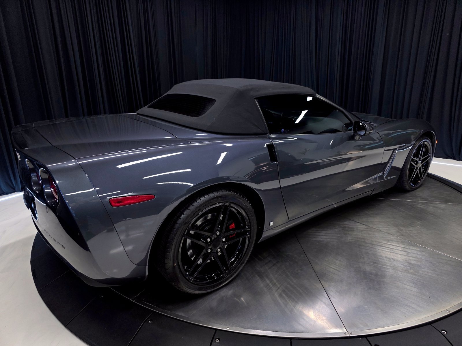 Used 2009 Chevrolet Corvette Convertible w/ Preferred Equipment Group RWD image 43