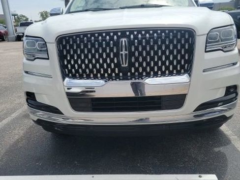 Used 2023 Lincoln Navigator Black Label image 4