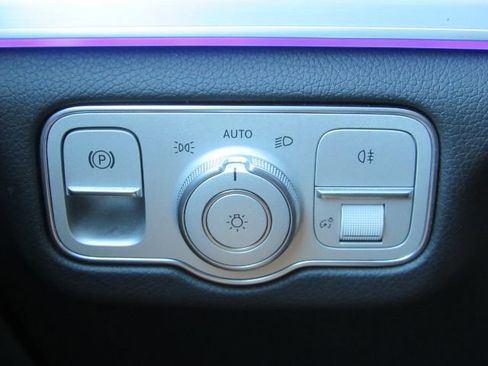 Used 2024 Mercedes-Benz GLE 450e 4MATIC image 38