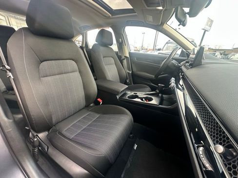 Used 2022 Honda Civic EX image 25