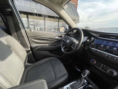Used 2021 Buick Encore GX Preferred w/ Sport Touring Package image 17