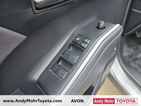 Used 2023 Toyota Highlander LE image 12