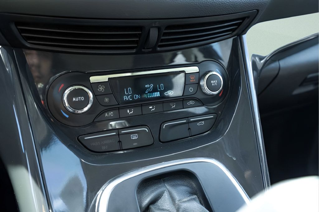 Used 2014 Ford Escape Titanium FWD image 18