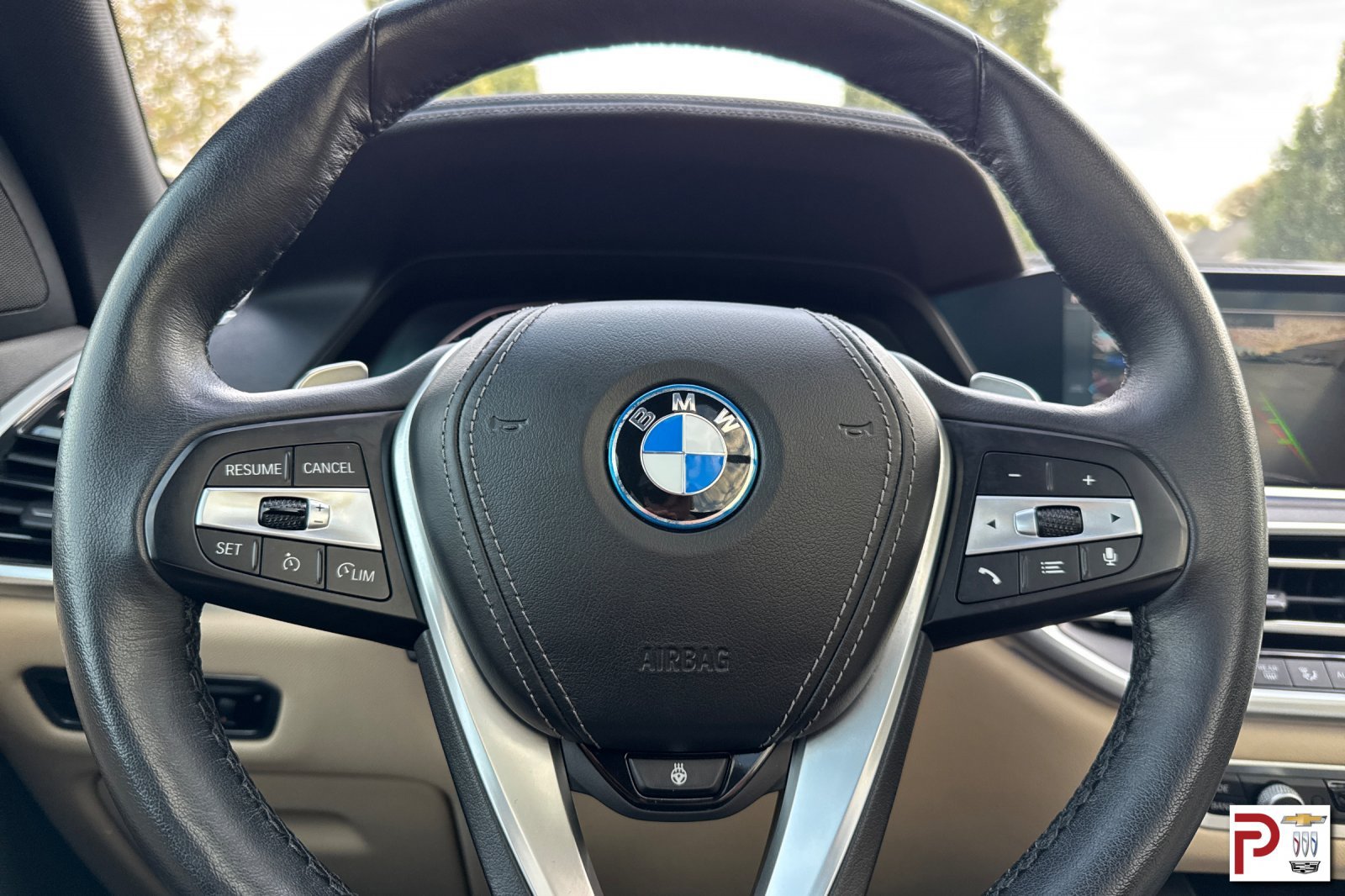 Used 2022 BMW X5 xDrive45e w/ Parking Assistance Package AWD/4WD image 29