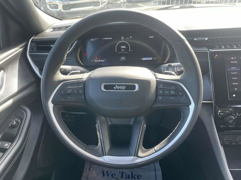 Certified 2025 Jeep Grand Cherokee Altitude image 22