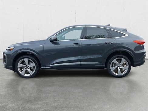 New 2025 Audi Q5 Premium Plus image 8