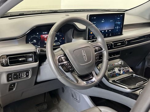Used 2021 Lincoln Nautilus Reserve FWD image 15