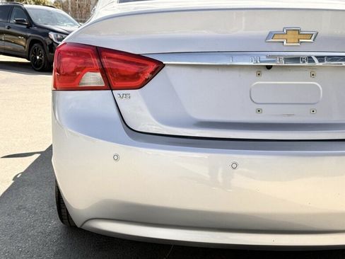 Used 2017 Chevrolet Impala LT FWD image 12