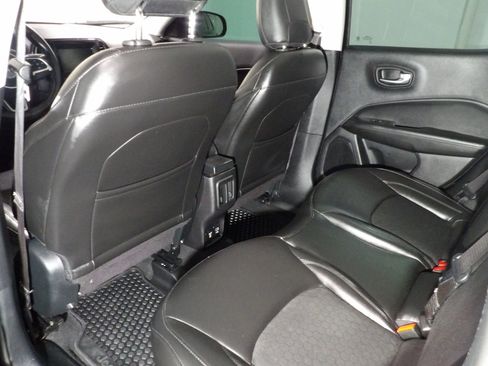 Used 2020 Jeep Compass Latitude image 10